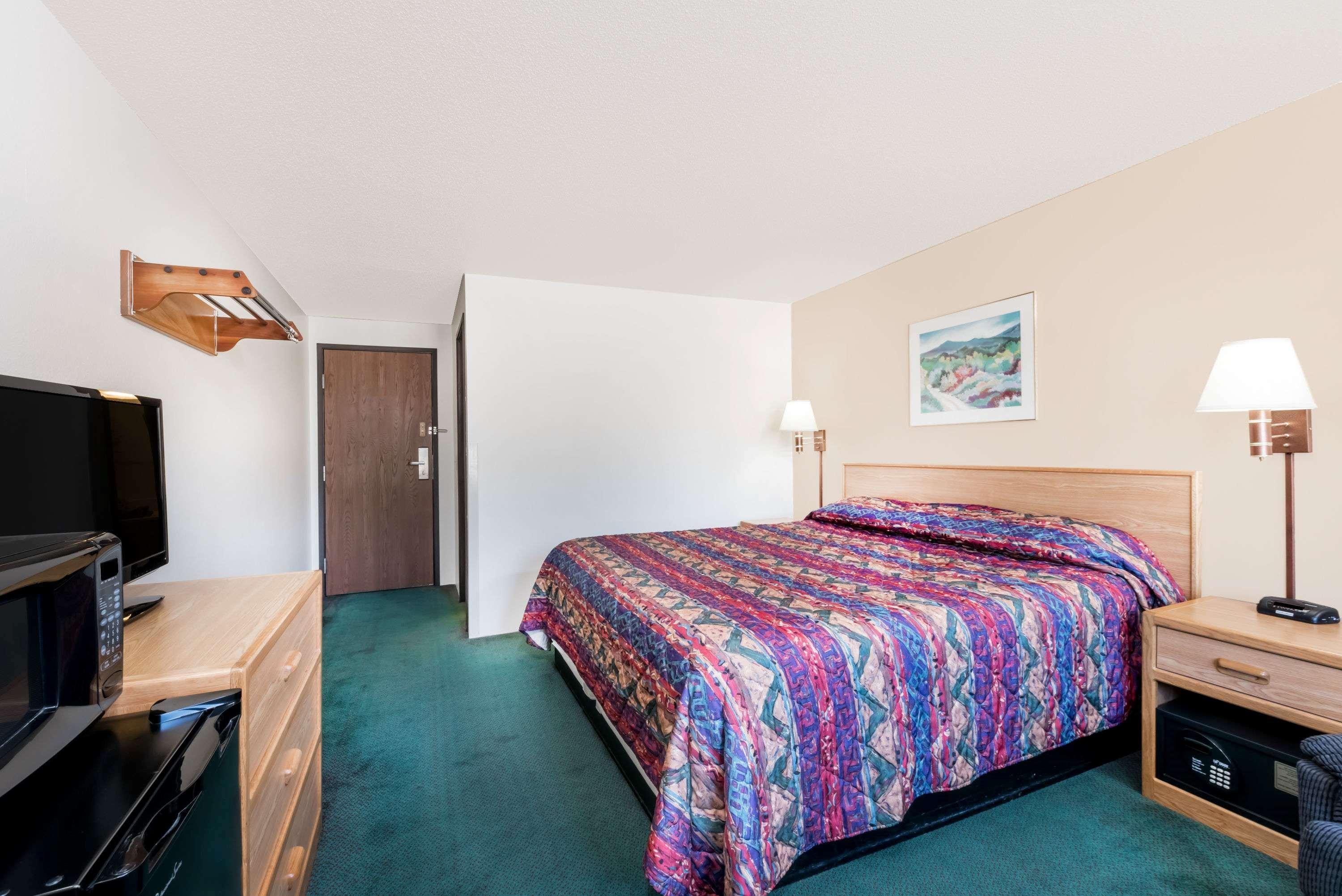 Super 8 By Wyndham Belle Fourche Sd Hotel Exterior foto