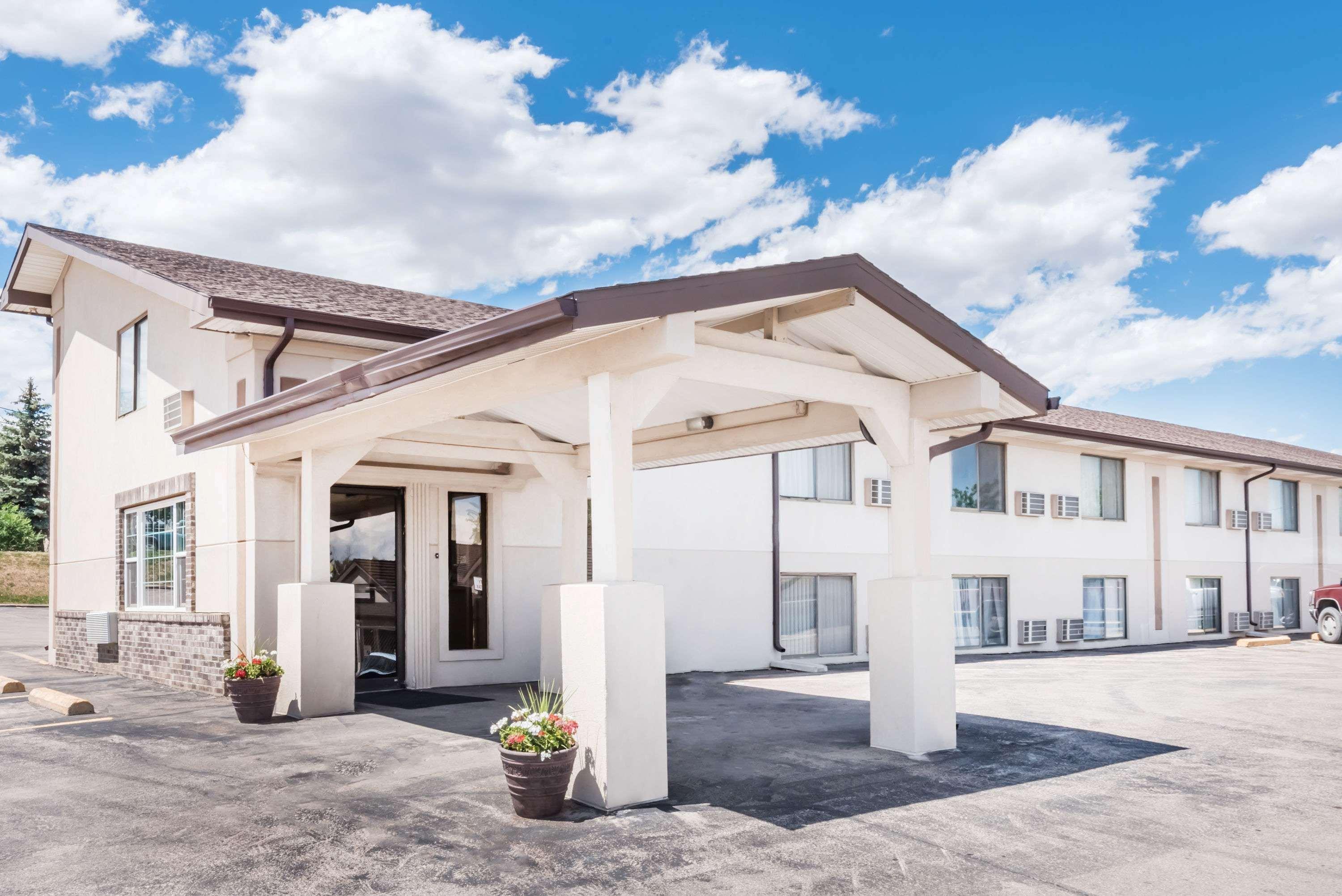 Super 8 By Wyndham Belle Fourche Sd Hotel Exterior foto